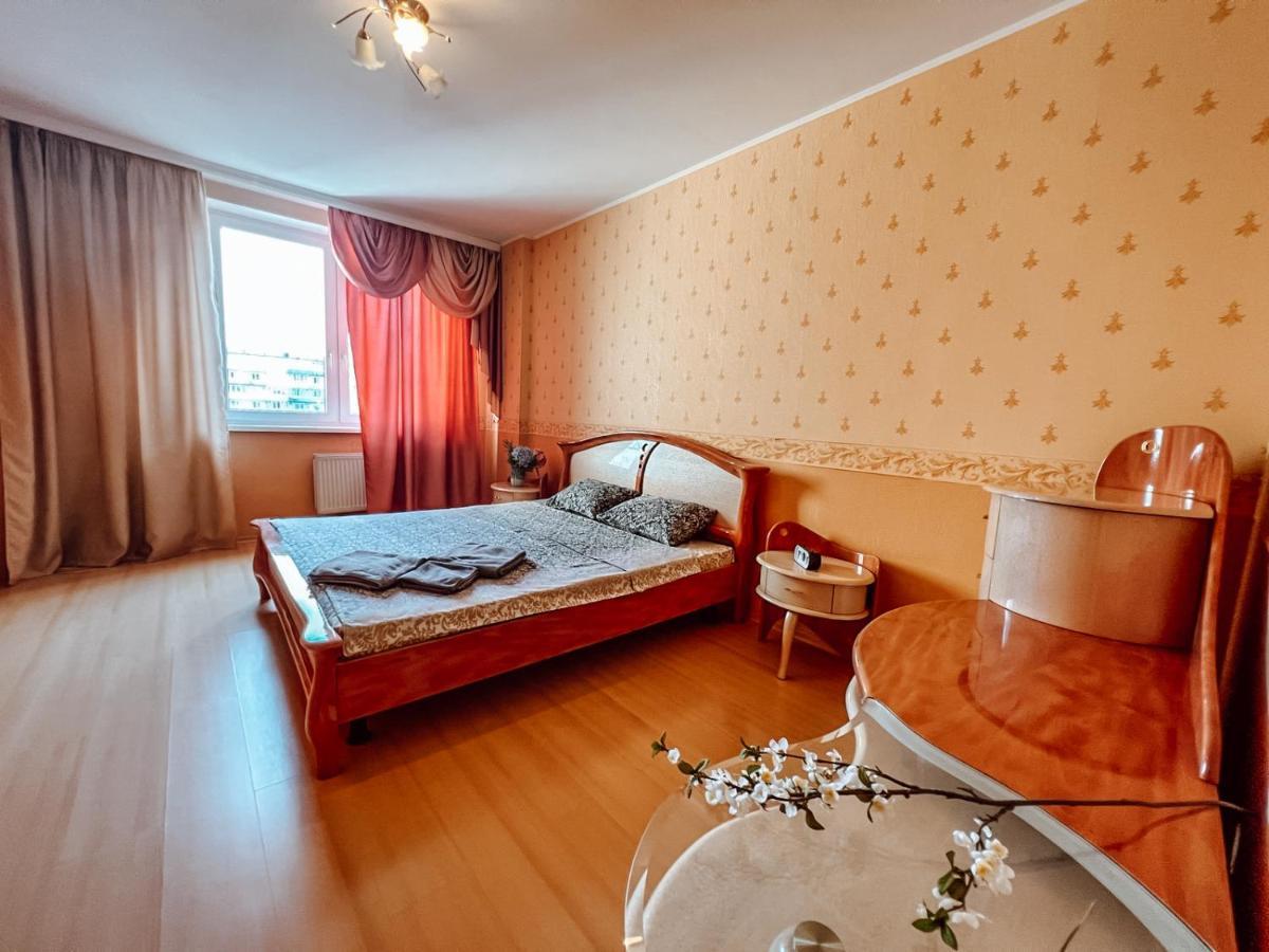 Cozy Apartments On The Left Bank Kiev Exterior foto